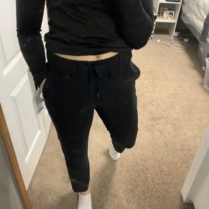 Black 7/8 on the fly pants